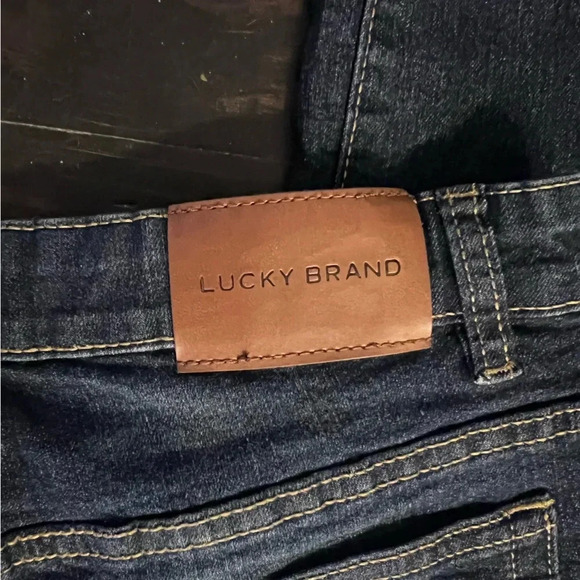 Lucky Brand Classic Straight Stretch Jeans - Picture 5 of 10